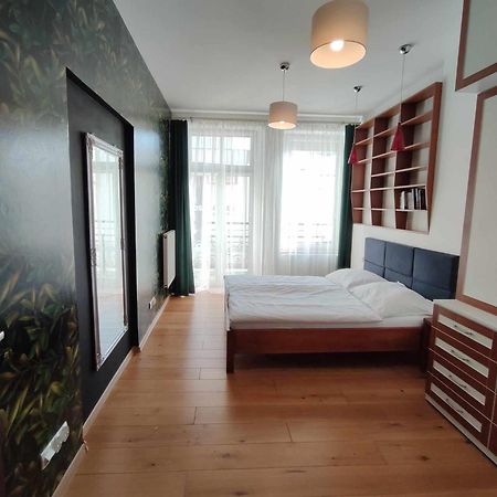 Apartament Przy Galerii Forum Gliwice Witkiewicza Kültér fotó
